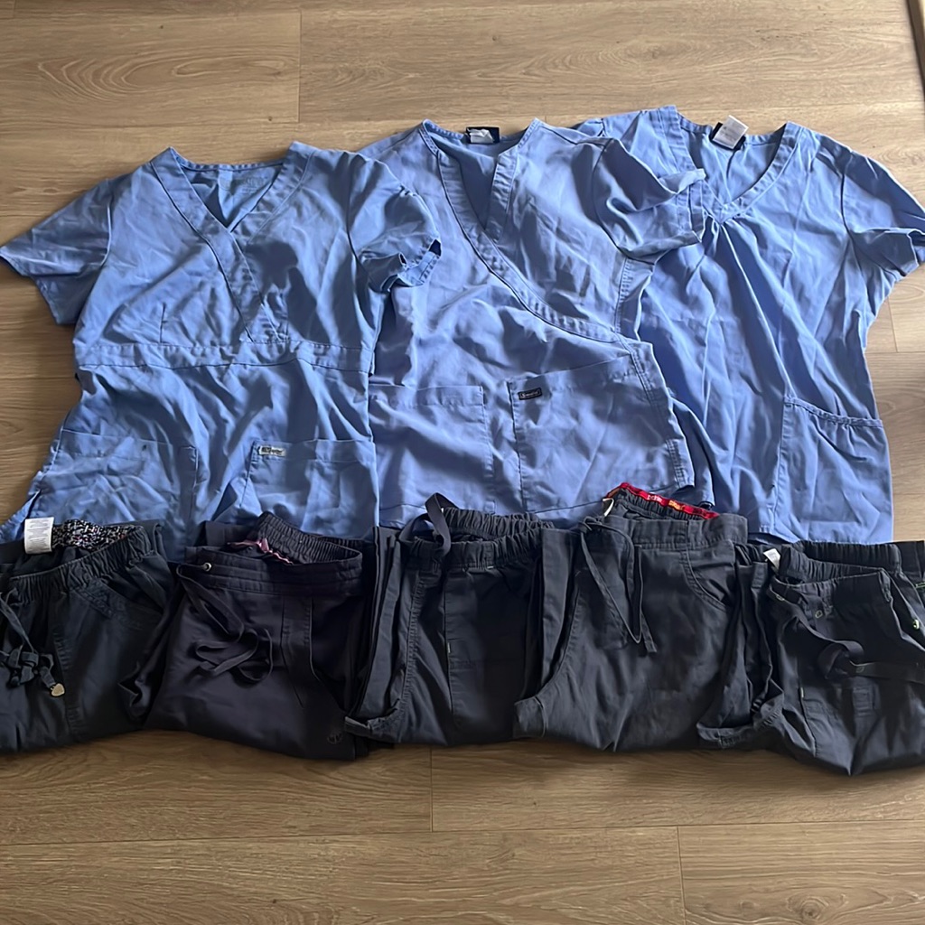 Women’s Scrubs Bundle, Sizes Xs-S
